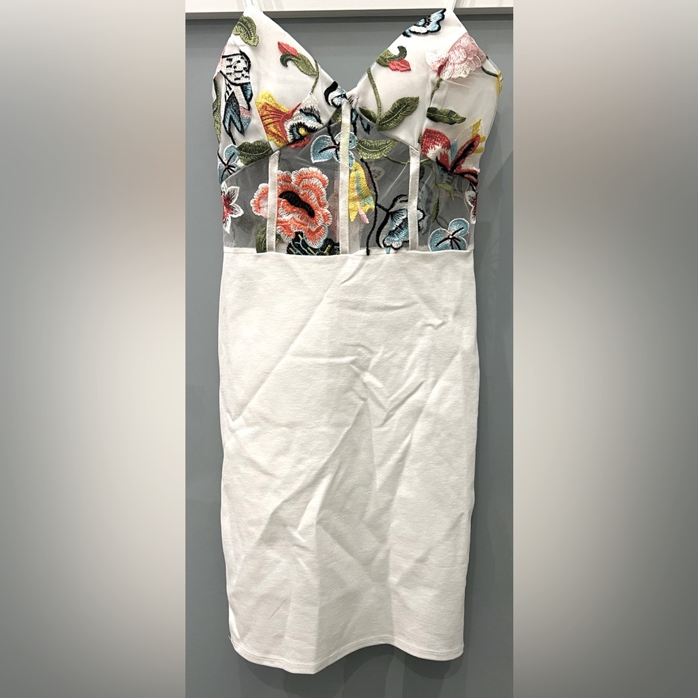 DAYLIGHT Floral Embroidered (SHEER CORSET) White Dress Size S